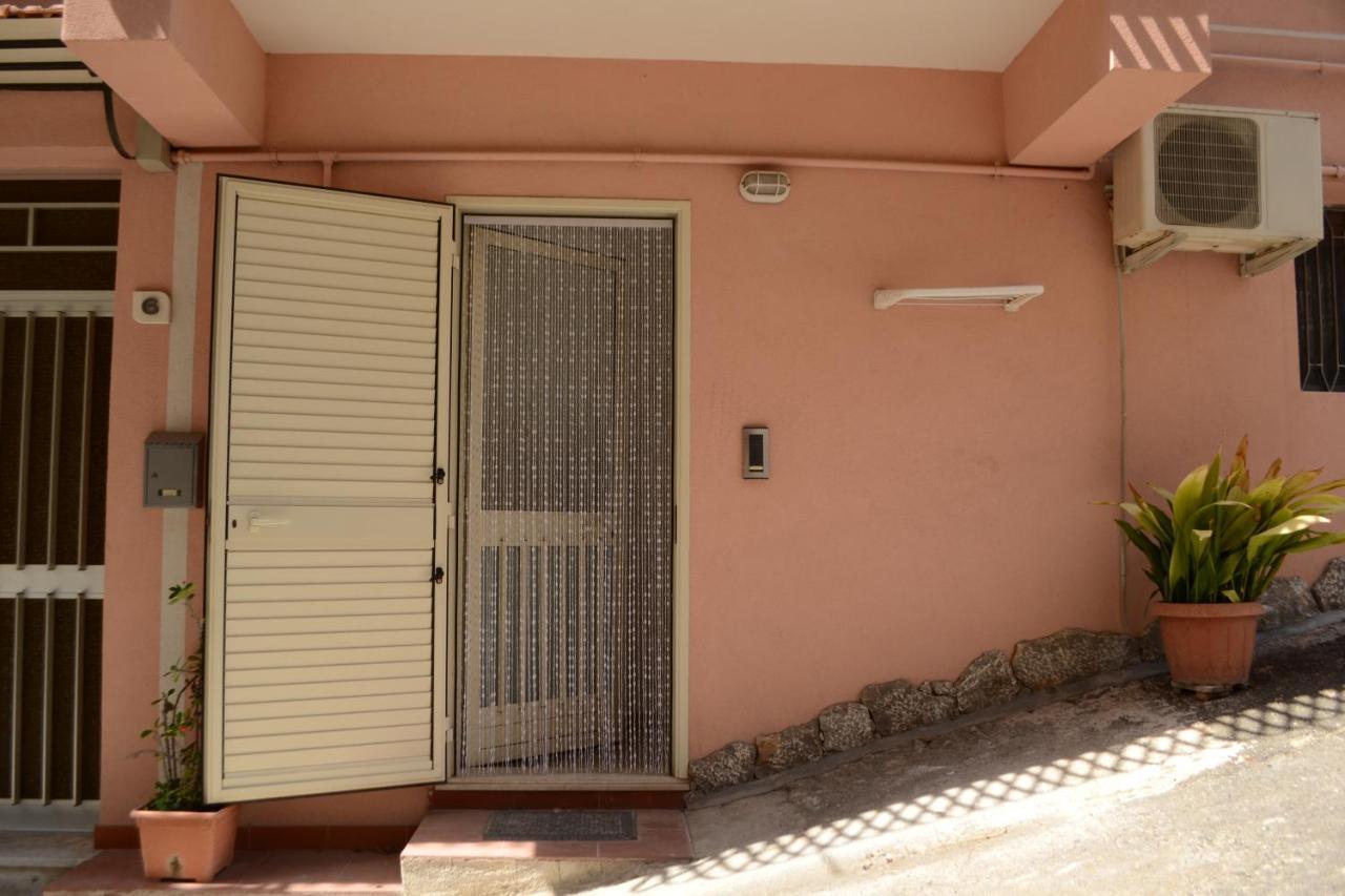 Casa Mare Naxos Flat - Home Holiday Giardini Naxos Exterior photo